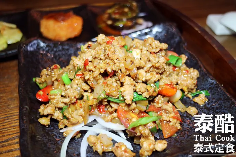 美食►桃園┃泰酷 Thai Cook┃桃園區 / 泰式定食料理 / 工業風裝潢，2017年5月底全新開幕！文末有菜單