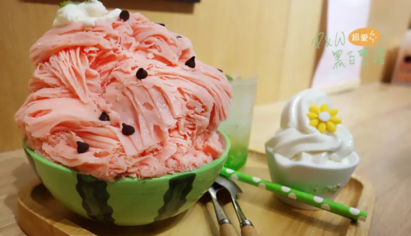 【新北美食】板橋府中後站，少女心超隱密美食推薦！巢a little nest霜淇淋跟雪花冰都超好吃，原汁原味又可愛爆表@黑白雙搭