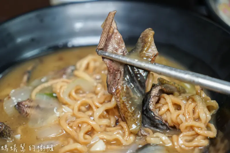 彰化市水煮意麵食鍋燒專賣店|招牌熱炒鱔魚意麵，每天售完為止！自家熬煮昆布湯頭，鍋燒料多豐富。 - 螞蟻幫的櫥櫃