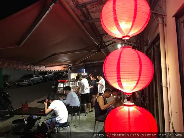 台北市北投區-燈亮客來