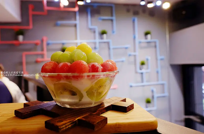 【台中北區】芙露愛思F.lu ICE-雪花冰.熱壓吐司和果汁.好拍的韓系冰店.網美好多.近中國醫 - 藍色起士的美食主義