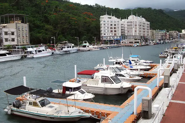 【高雄美食】義特米Pasta 手工牛肉丸義大利麵 炸物拼盤 西子灣超好吃的義大利麵 鼓山渡輪站附近 百元平價好享受！