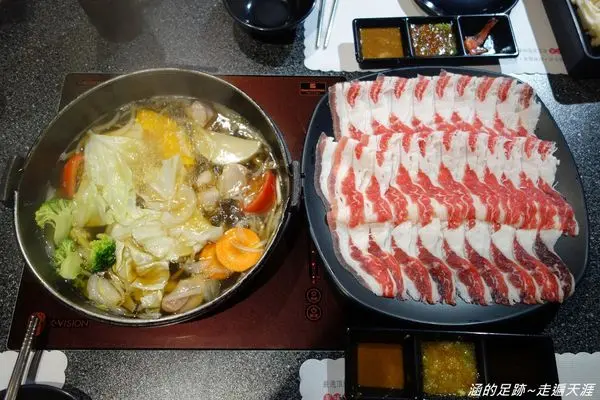 [食記] 台北忠孝敦化 - 五麥壽喜燒．鍋物 ~ 東區好吃CP值高壽喜燒吃到飽