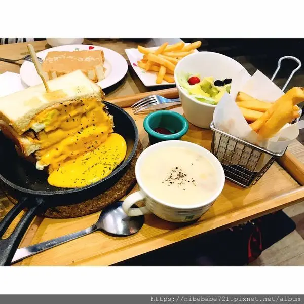 [新北永和] 再一塊吧ing 早午餐 告白神助攻！？ 親子／寵物友善餐廳-芮妮 妮爺NiBe食旅日常