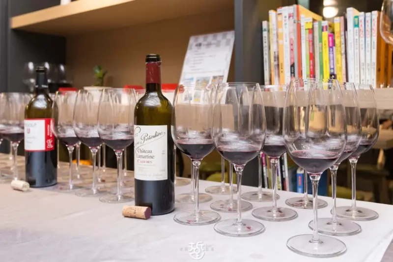 讓桔子帶您啜飲4瓶歐洲米其林星級餐廳指定的佐餐酒，讓美食更加分，2018新春品酒會 - 老莫 Say台南