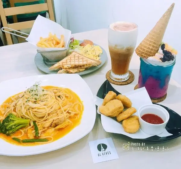 【西門．慈】平價義大利麵+超繽紛獨角獸冰沙▷AL REVÉS 顛倒餐廳