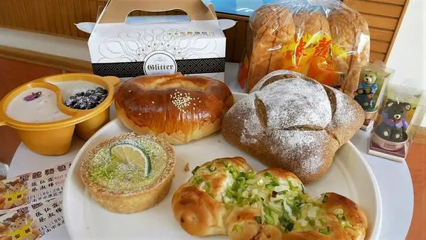 【台南市-永康區】主打天然健康訴求麵包的『聖麗麵包坊』！家中老小都能開心、安心、放心吃的單純好味道~更有客製化接單生產喔ヾ(*´∀｀*)ﾉ