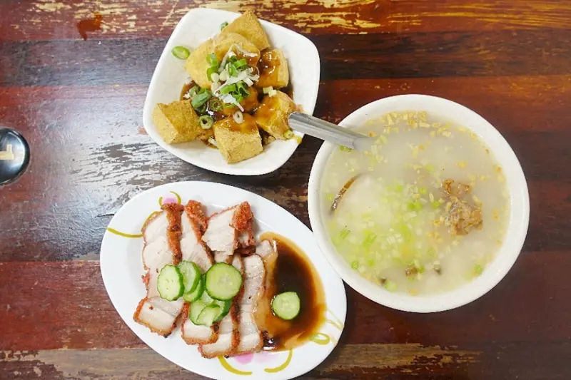 【新北】板橋宵夜 香菇肉粥 炸物好吃 古早味香菇肉味夠味