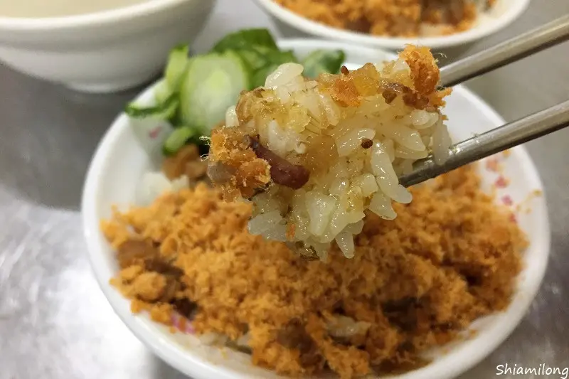 【台南】南區 ★ 慶南街無名米糕 - 古早味米糕，清香四神湯，走過路過不要錯過了這傳統的好味道