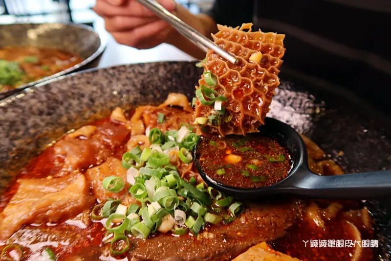 新竹竹北牛肉麵推薦《蒼牛訣 心訣牛肉麵》，你喝過花椒茶嗎？ - ㄚ綾綾單眼皮大眼睛