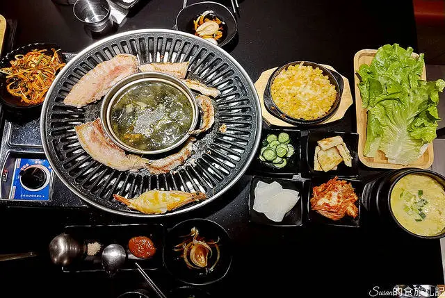 台北美食|韓式烤肉終結王，套餐型式呈現可以單點也可以點套餐，海帶湯、生菜、小菜無限續用，烤肉有人代勞真大心 東區韓式烤肉