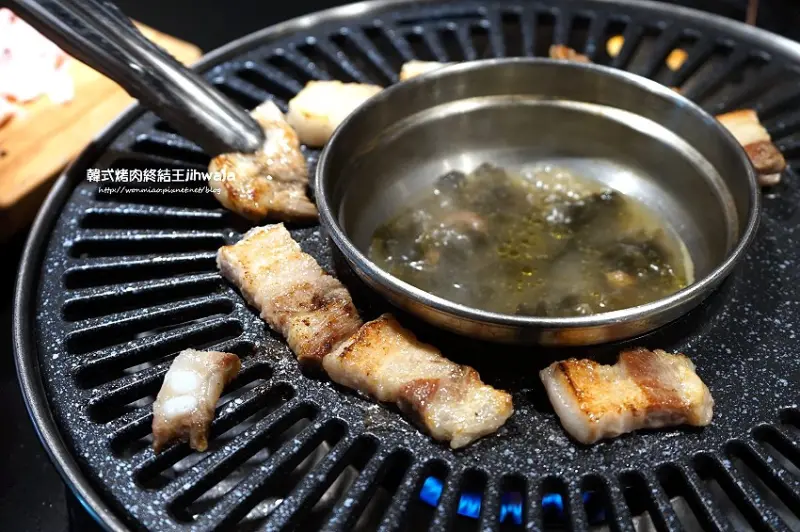 韓國歐爸開的店, 給你最道地的韓國味!! ✿ 韓式烤肉終結王 jihwaja ✿ 忠孝敦化 韓式烤肉 / 美味小菜無限續加 / 韓國料理 / 韓國燒肉 / 韓式煎餅 / 牛肋排 / 五花肉 / 松阪豬
