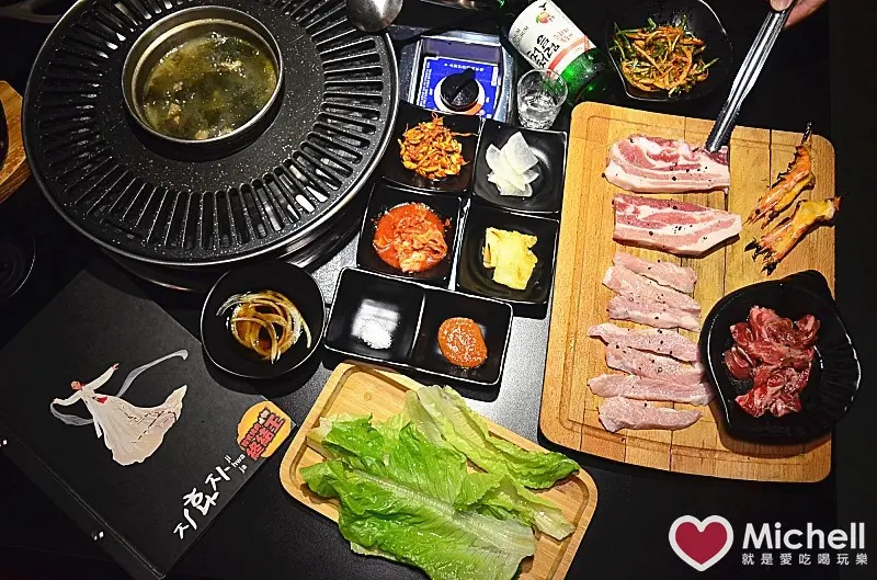 ❤️忠孝敦化 韓式烤肉 ❤️韓式烤肉終結王jihwaja：終於找到超道地韓國烤肉，搭配辣蔥絲，有如來到歐爸國家，超愛去骨牛排壽司，且小菜無限供應!!