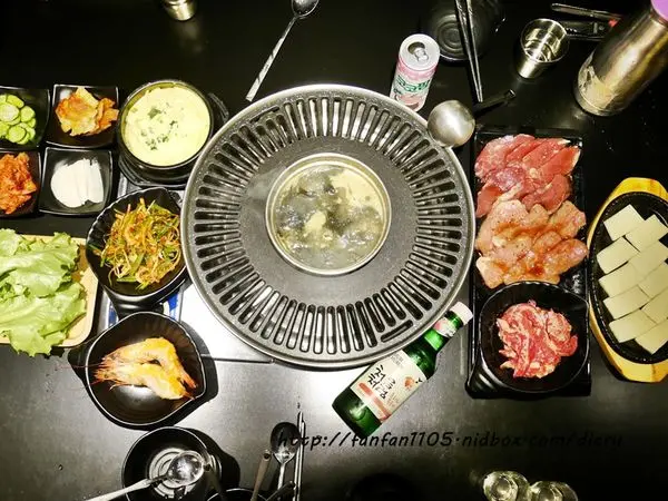 【忠孝敦化韓式烤肉】韓式烤肉終結王jihwaja 韓國歐巴、韓國歐妮貼心桌邊服務 韓式小菜、冰淇淋無限供應