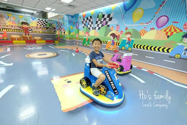[桃園親子景點]全台首座觀光工廠打造兒童F1賽車場～卡司蒂菈樂園-金格長崎蛋糕觀光工廠｜室內賽車場、蛋糕小屋馬卡龍DIY、限定版伴手禮（2017.06更新）