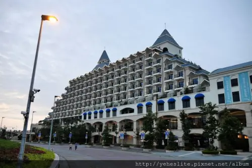 福容大飯店 淡水漁人碼頭 -迎著海風、遠眺淡水河，感受漁人碼頭夜晚獨一無二的浪漫魔力!