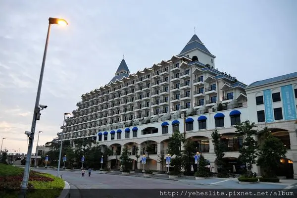 福容大飯店 淡水漁人碼頭 -迎著海風、遠眺淡水河，感受漁人碼頭夜晚獨一無二的浪漫魔力!