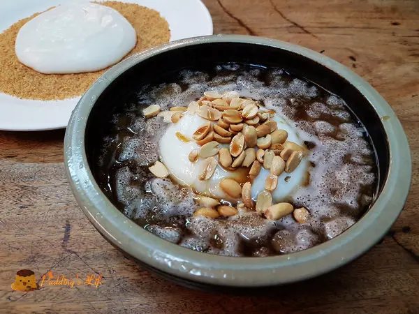 【新竹美食】白拋拋幼咪咪軟綿麻糬《山中傳奇 鮮奶麻糬》黑糖牛浣水/內灣老街