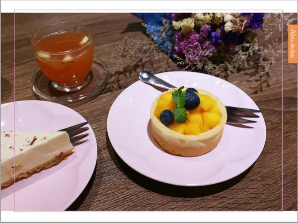 【新竹美食週記】About Café，新竹早午餐推薦，蛋糕減糖的下午茶店，文藝小清新的咖啡館，少女系乾燥花下午茶甜點