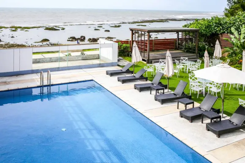 【玩 新北】"BLUE VILLA 藍舍"在淺水灣也能置身峇里島VILLA。下午茶搭無敵海景超chill~