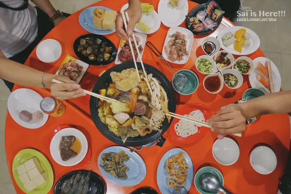 台中西區 食藝石頭火鍋 / 超特別火鍋料及鍋底，老闆娘獨特醬料完美決配 ♪ 近台中二中 梅川西路與西屯路一段