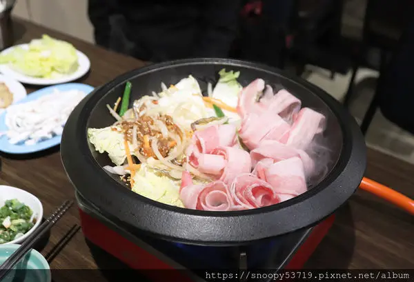 食藝石頭火鍋-忘不掉的古早味，平價、美味、值得回訪的高CP石頭火鍋