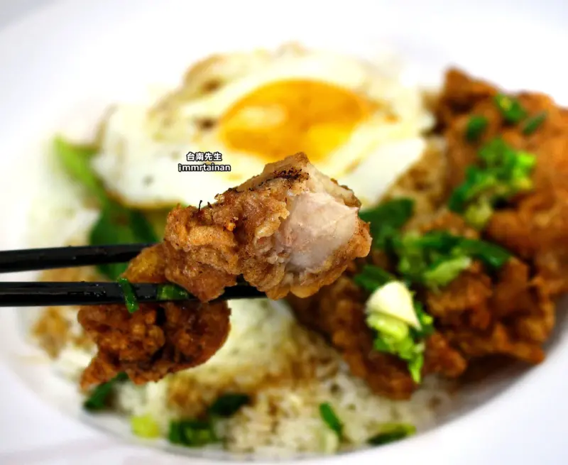 台南港式料理／香港人開的餐廳／道地港式風味／現點現做美味值得等待／好吃到讓人想要起立拍手－「捌伍貳冰室」