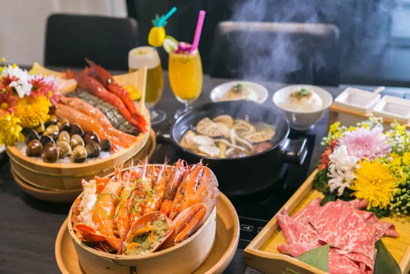 台中高級火鍋推薦-鍠樂極上和牛海鮮鍋物 ｜二訪｜地表最強美食職人｜ 澎湃蝦子痛風鍋｜公益路火鍋｜