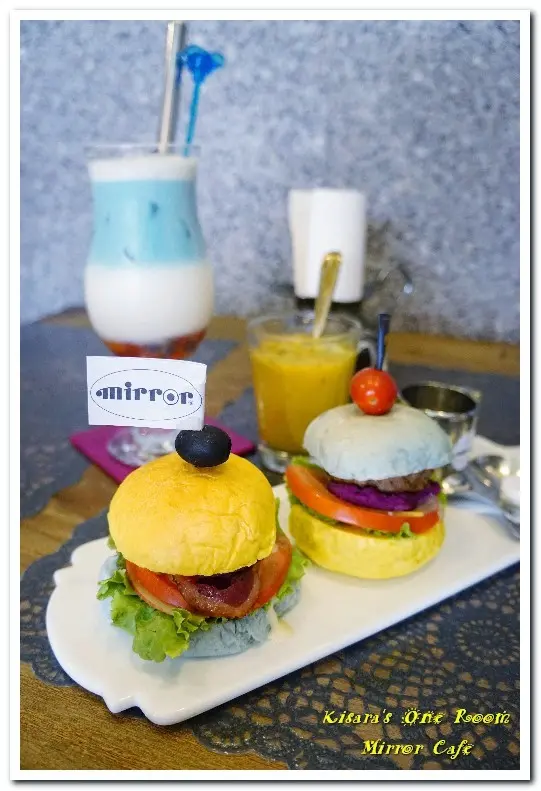 草悟道早午餐．天然食材、繽紛色彩、全新打卡景點──Mirror Cafe        
      