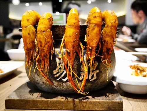 活跳跳好好味的新鮮美味泰國蝦-吉林路易鼎活蝦