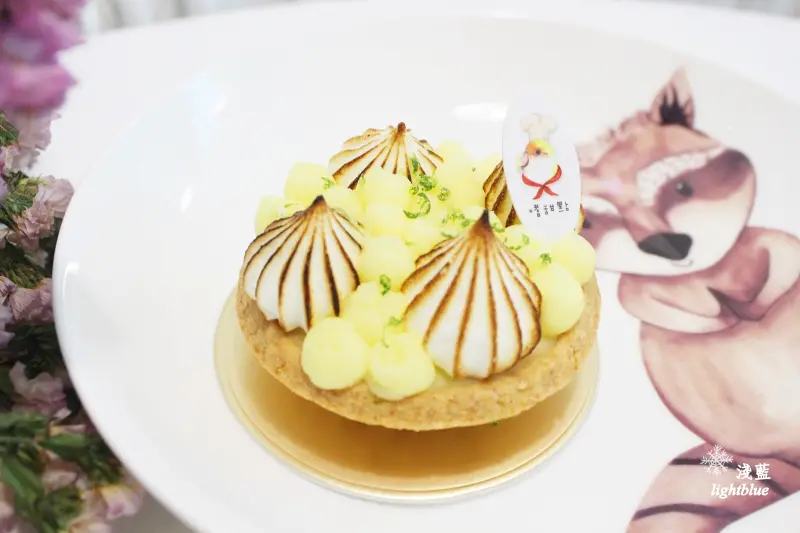 [ 科技大樓站美食 ] 淺藍 × 嗜甜點～巷弄裡的清新甜點店，還有可愛店兔