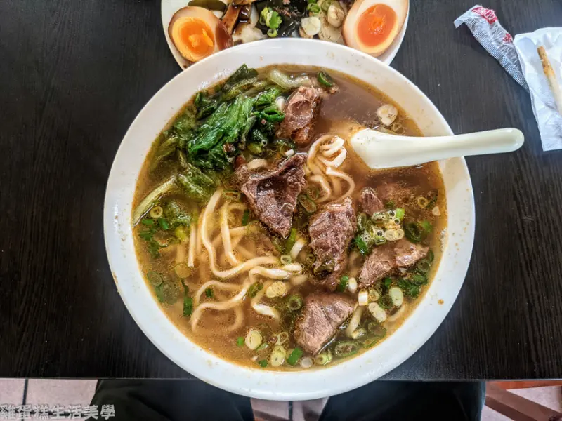 【苗栗食記】後龍牛師父牛肉麵 - 份量超多高CP值，排隊才吃得到的御膳牛肉麵