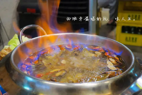 三九八燒烤食堂|新竹夜晚嗨起來！各式串燒組合、異國料理炒泡麵、火焰燒酒雞絕對不能錯過～！        
      