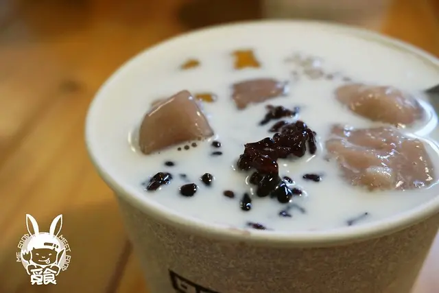 黑工號嫩仙草｜台南甜點｜台南美食｜赤崁｜文青風｜紅到日本去-【覓食】