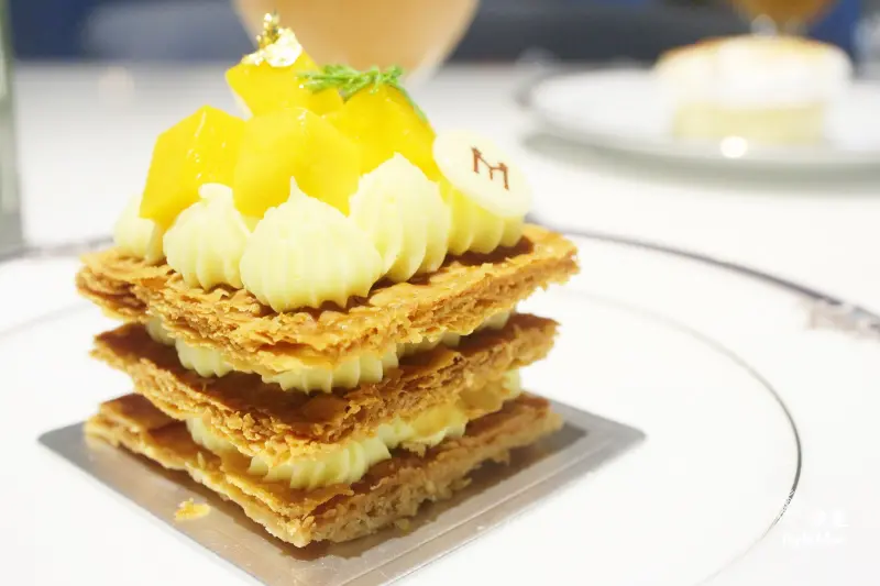 [ 劍南站．美麗華商圈美食 ] 淺藍 × 美福大飯店 Moment café & bakery～與日本神戶甜點的下午茶約會（文末抽獎神戶名廚限定甜品）