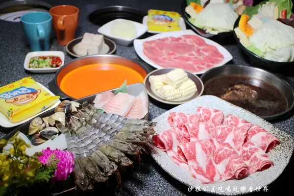 三重涮涮鍋/火鍋『王子鴻精緻鍋物』副餐/甜湯/飲料/冰淇淋無限供應/吃的到南洋風味鍋底/捷運台北橋站