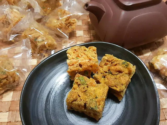 【網購零食】曾師傅蔥蒜沙琪瑪★濃郁的蔥蒜香搭上脆硬口感,竟然猶如吃王子麵般的感受☆鹹甜滋味,顛覆你對沙琪瑪的刻板印象