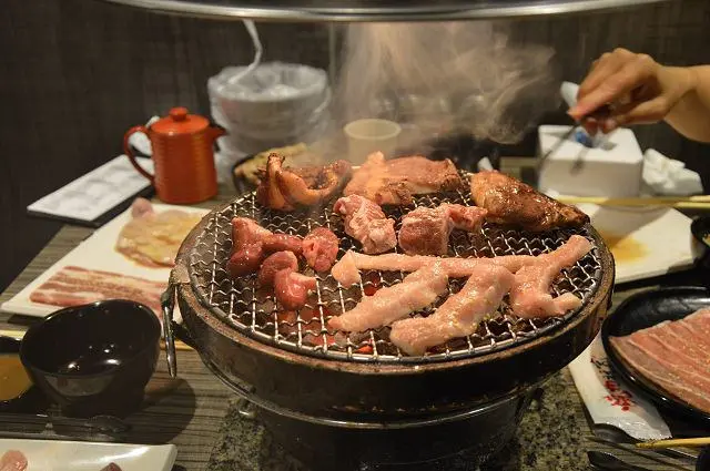 燒物玩家日式炭火燒肉~~新北蘆洲燒烤推薦．食材新鮮選擇多樣．用餐環境溫馨舒適