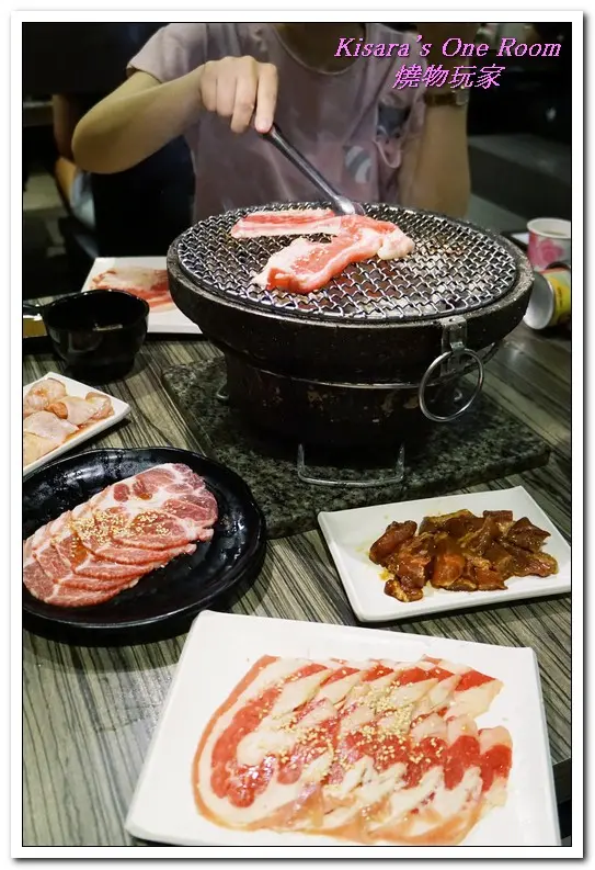 蘆洲燒烤．三蘆重劃鬧區精緻優質燒肉吃到飽──燒物玩家        
      