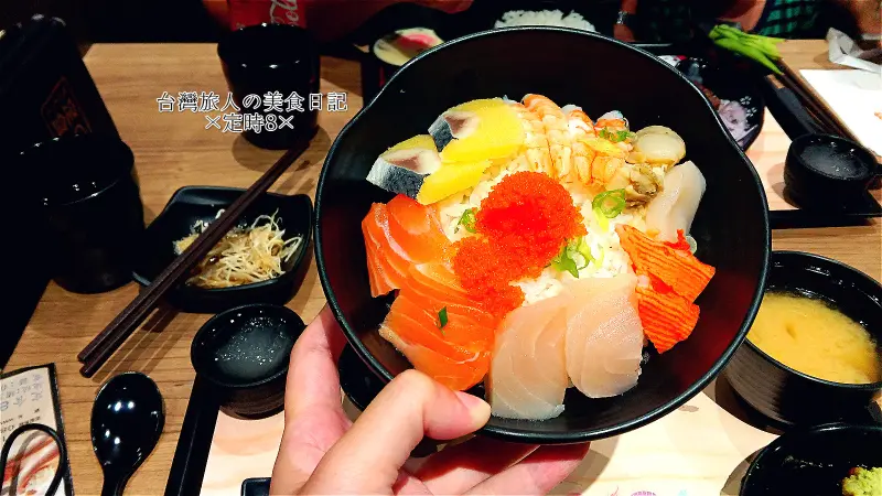 |台灣·南投·覓食|定食8(埔里店)·CP值極高的平價日式定食·每份均一價180·加飯加湯不加價·高麗菜絲麥茶無限供應