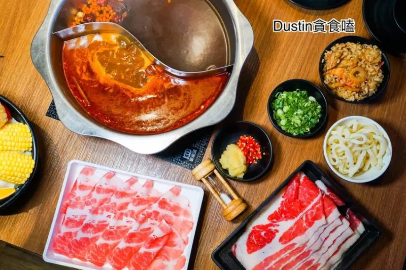 小當家海鮮鍋物民權店__十種海鮮任你選！平價火鍋聚餐推薦 | 完整菜單 / Mingo冰淇淋飲料無限享用 『台北中山 ‧ 捷運中山國小站』