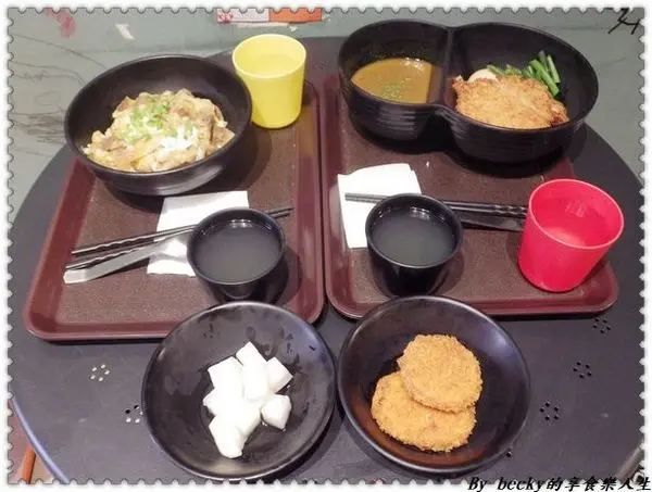 <捷運南京復興站>街巷中平價料理/手作美味/平價份量多/丼飯、咖哩料理/饌味甘食