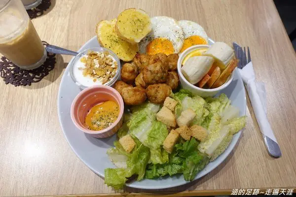 [東門站咖啡廳] 沐樂咖啡 ML Cafe (信義東門店) ~ 豐盛好吃的早午餐，舒適的咖啡館，平日不限時