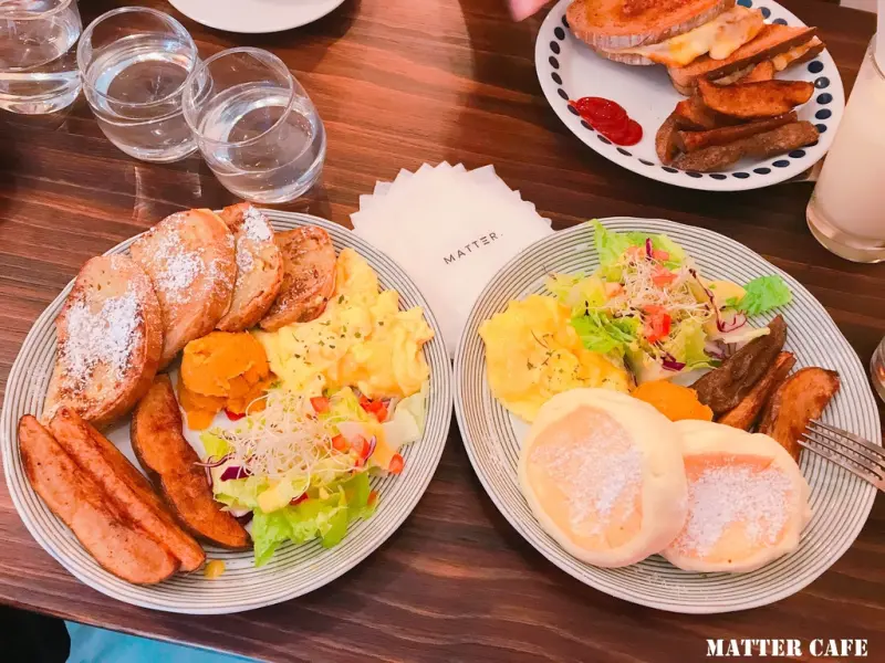 【板橋‧美食】MATTER Cafe舒芙蕾鬆餅－新開幕乾燥花浪漫工業風裝潢
