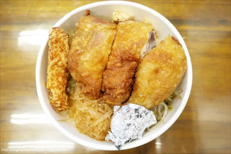 【黃加雞腿】雞腿便當&黃金雞便當~永和便當推薦 永和便當外送 頂溪平價美食 大份量扎實雞腿便當CP值高 大口吃肉滿足過癮