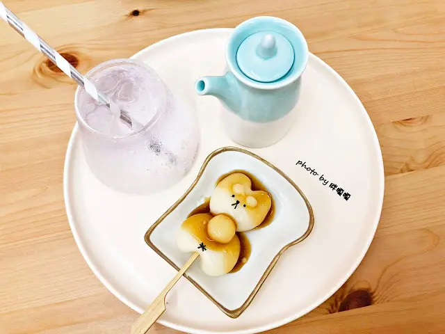 【桃園 楊梅】WakeWake 醒醒工作室🐾超夯網美店，旋轉風火輪大門超有創意，滿是粉紅少女心大噴發💕富士山甜點、柴犬糰子🐶來個瘋狂拍不停的午茶吧！