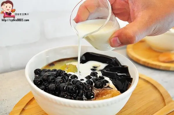 龍潭居然有豆花店讓你內用吃到飽?!工業風裝潢讓你怎麼拍都漂亮