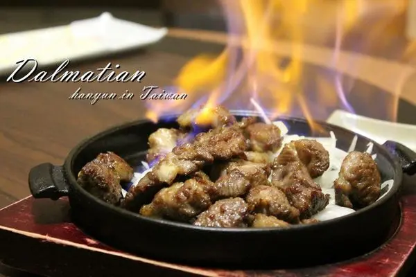 [高雄/三民區]大麥町日式碳烤熱炒活海鮮 新鮮食材精緻料理 高雄華麗宵夜場再現 德國豬腳/綜合炙燒/骰子牛串燒/高雄宵夜