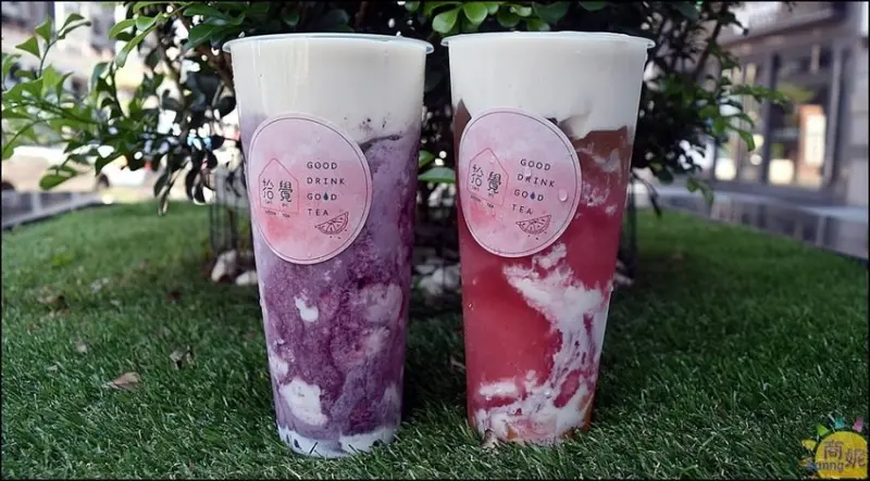 夢幻系雲朵飲料!拾覺葚夏蜜戀獨家厚奶蓋冰沙洗版IG療癒登場- 商妮吃喝遊樂