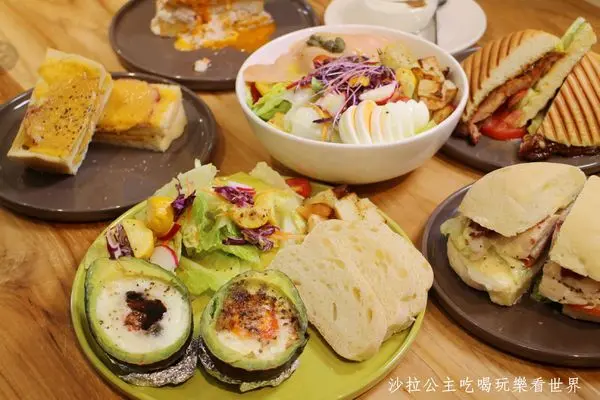 內湖早午餐『Naked Deli loves Sandwich 三明治實驗室』現榨果汁/咖啡/捷運西湖站